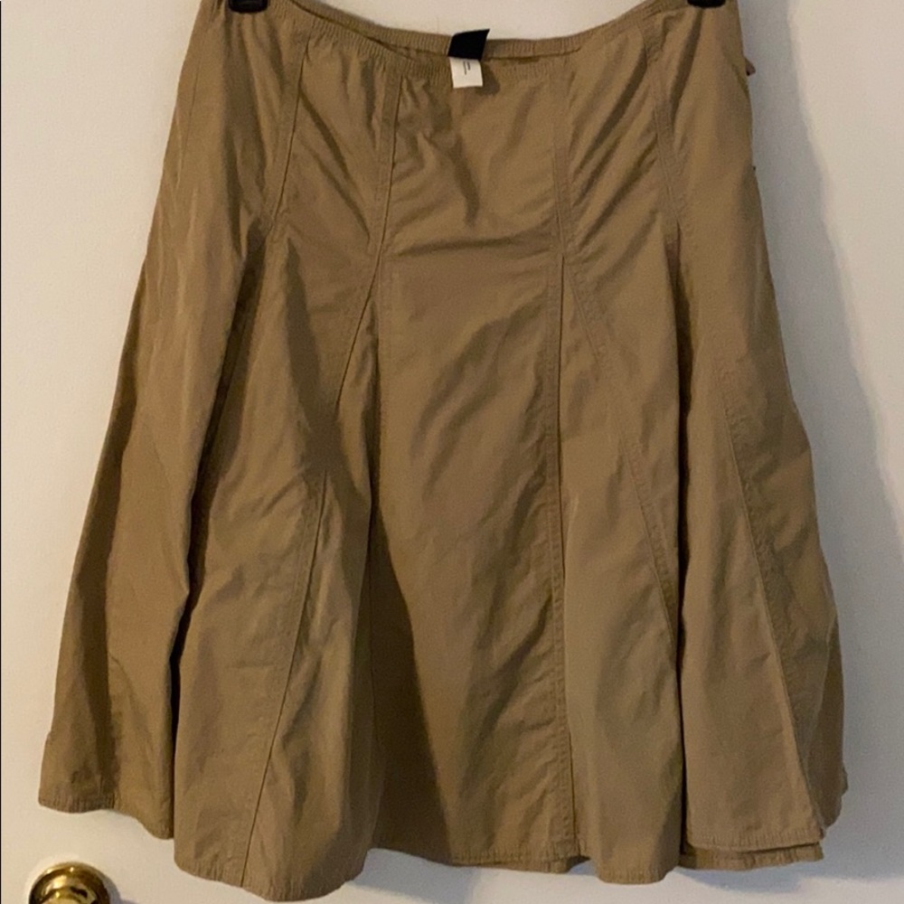 Gap skirt